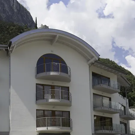 Exclusive Suites Riva-3