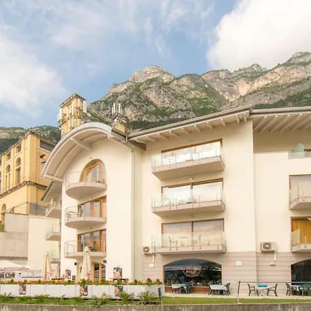 Exclusive Suites Riva-2